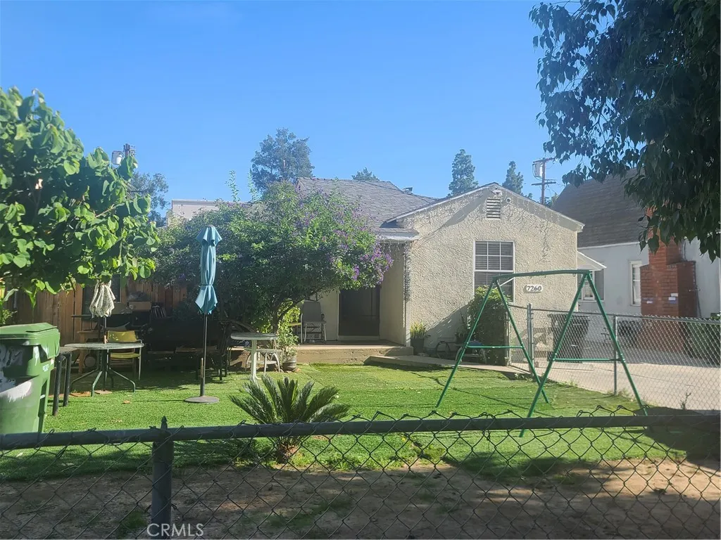 7262 Amigo, Reseda, California 91335 home-pic-1