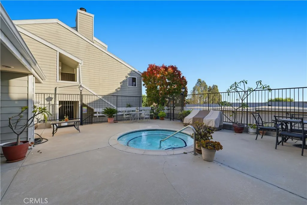 2051 Orizaba 1, Signal Hill, California 90755 home-pic-36