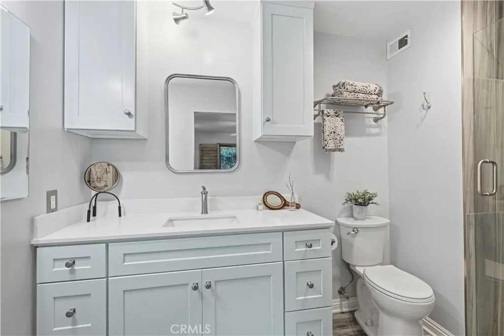 2051 Orizaba 1, Signal Hill, California 90755 home-pic-26