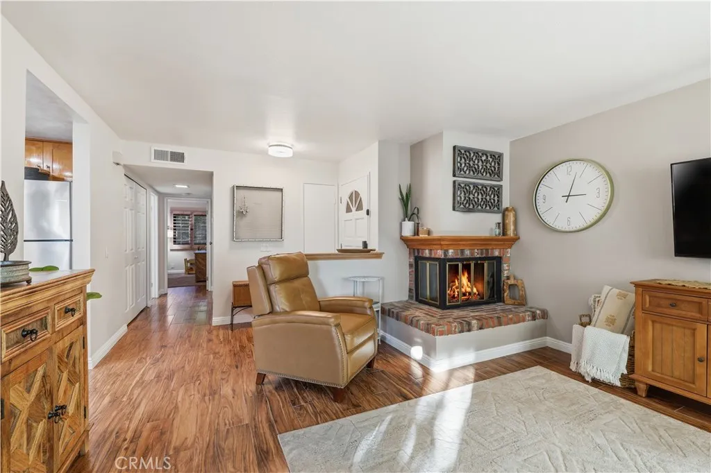 2051 Orizaba 1, Signal Hill, California 90755 home-pic-9
