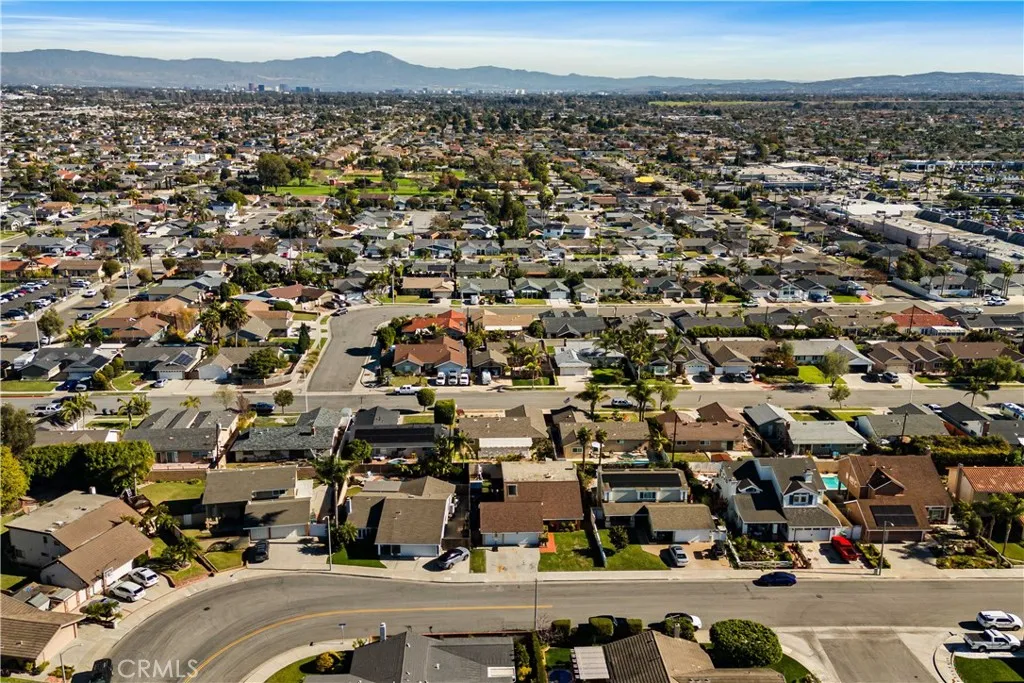 19782 Felcliff, Huntington Beach, California 92646 home-pic-24