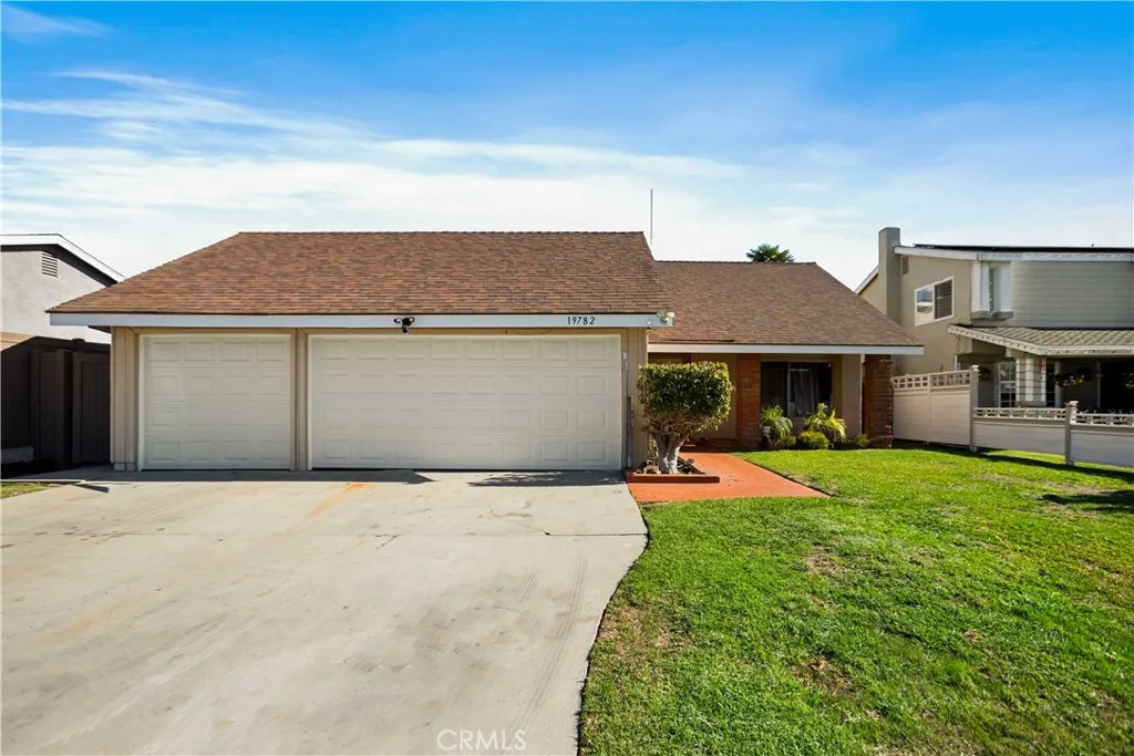 19782 Felcliff, Huntington Beach, California 92646 home-pic-1