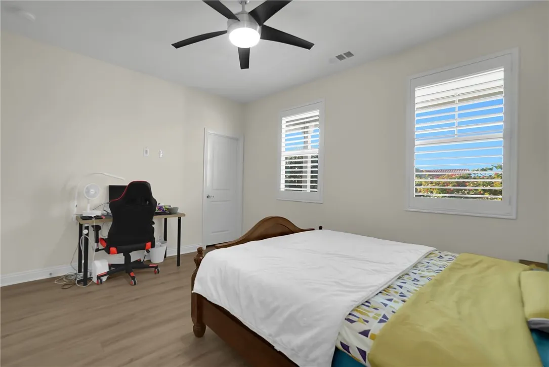130 Cardinal, Irvine, California 92618 home-pic-19