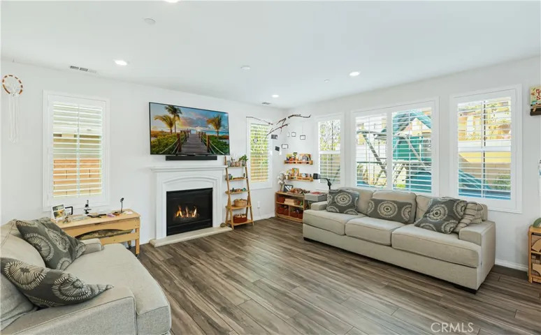 Open concept-Family room, dining and Kitchen