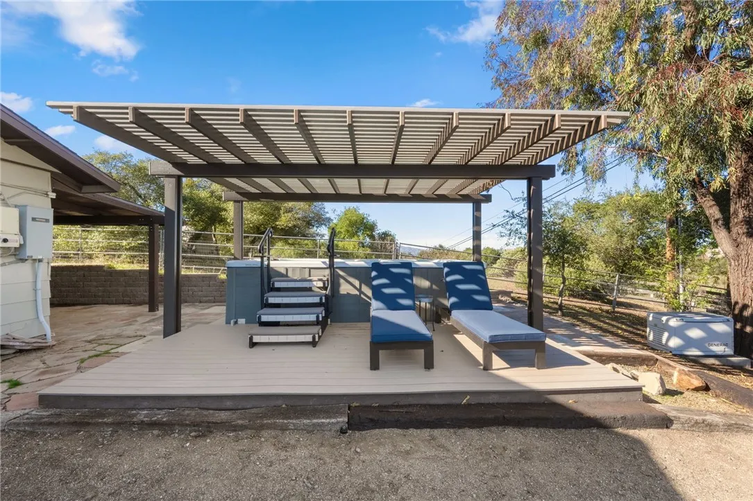 Deck with 16ft swim spa