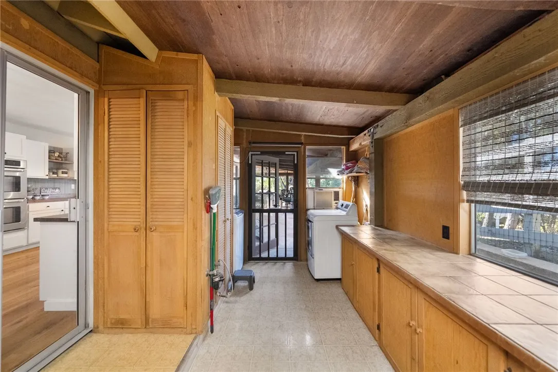 Mud Room/ Laundry Room