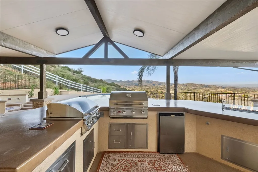 Outdoor Kitchen Area