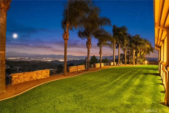 40055 Valle Vista, Murrieta, California 92562