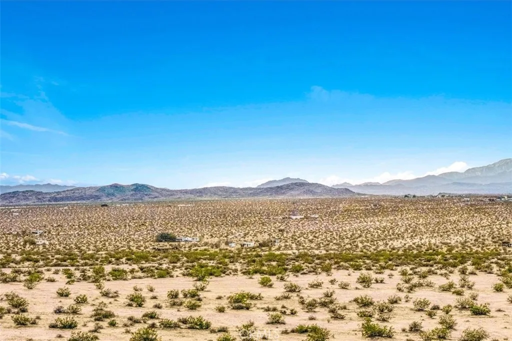 67550 Del Oro, 29 Palms, California 92277 home-pic-40