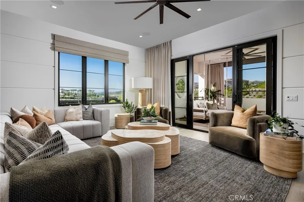 564 Peninsula, Irvine, California 92602 home-pic-16