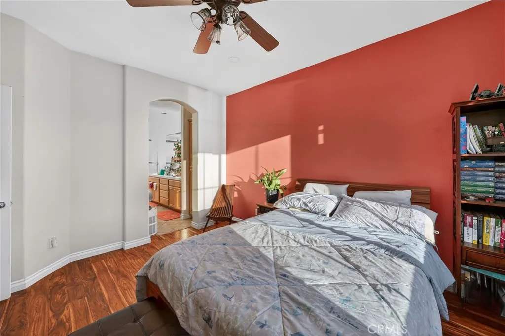 24332 Lorenzo, Valencia, California 91355 home-pic-18