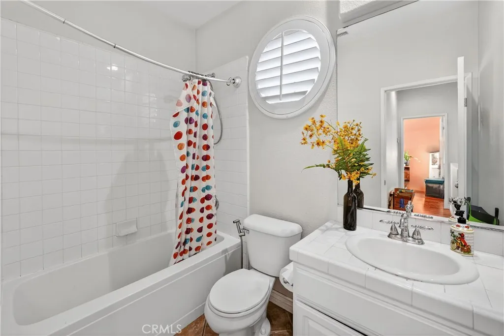 24332 Lorenzo, Valencia, California 91355 home-pic-23