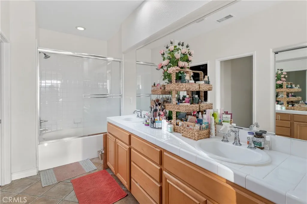 24332 Lorenzo, Valencia, California 91355 home-pic-19