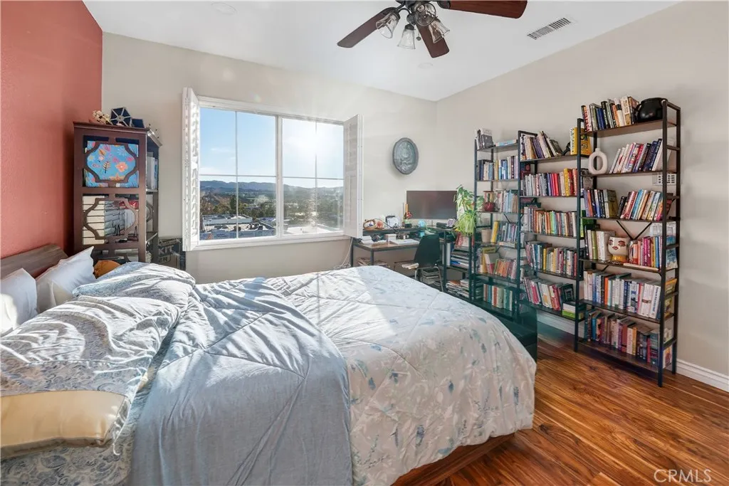 24332 Lorenzo, Valencia, California 91355 home-pic-17