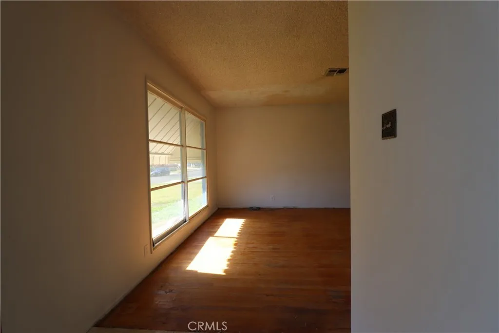 15317 Carfax, Bellflower, California 90706 home-pic-5