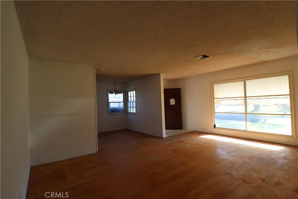 15317 Carfax, Bellflower, California 90706 home-pic-13