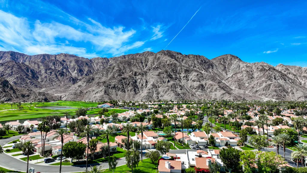 50115 Valencia Court, La Quinta, California 92253 home-pic-35