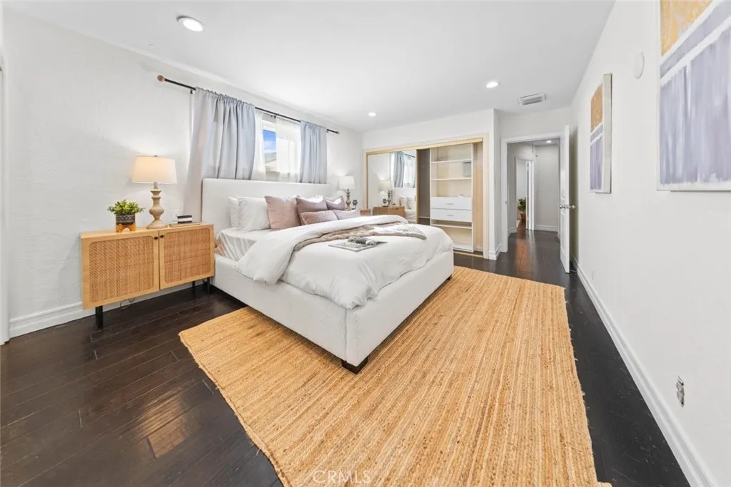 2950 N Lincoln Street, Burbank, California 91504 home-pic-53