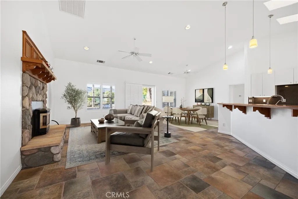 42300 Fig Street, Murrieta, California 92562 home-pic-13