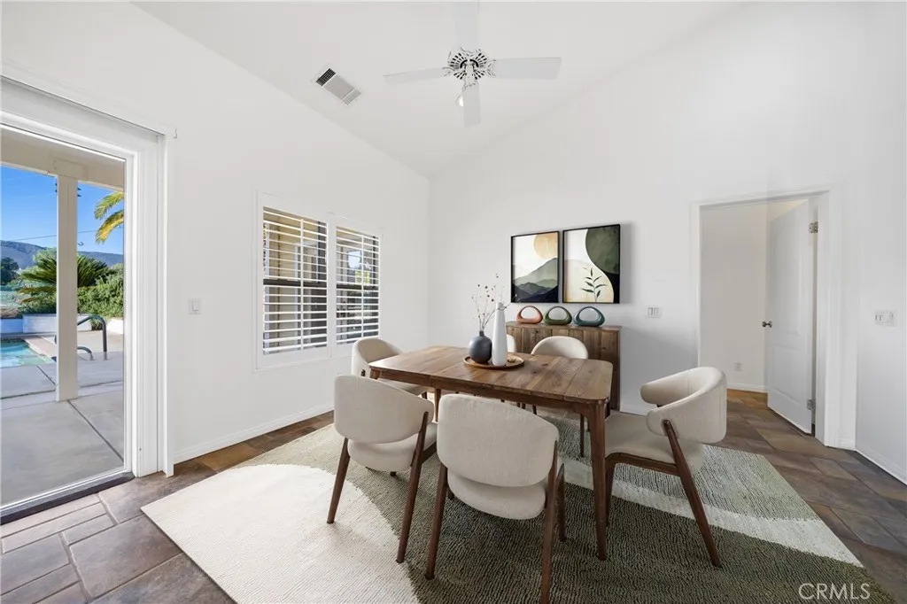 42300 Fig Street, Murrieta, California 92562 home-pic-15