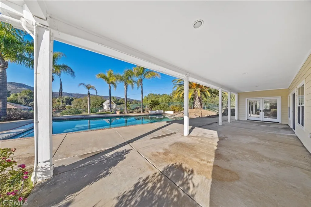 42300 Fig Street, Murrieta, California 92562 home-pic-32
