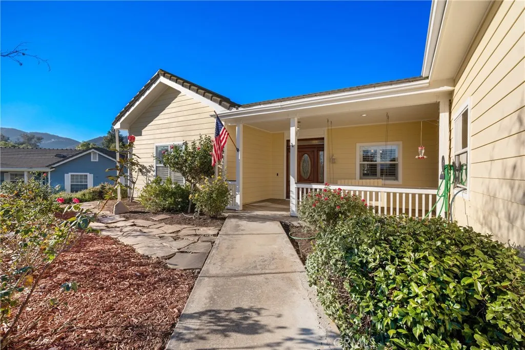 42300 Fig Street, Murrieta, California 92562 home-pic-7