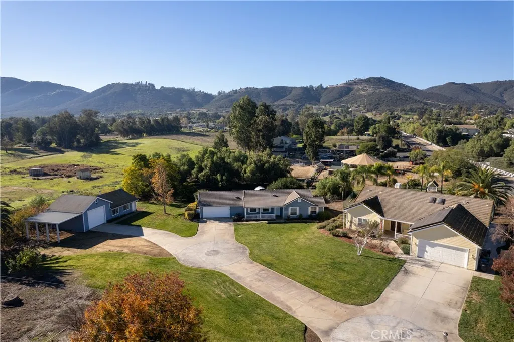 42300 Fig Street, Murrieta, California 92562 home-pic-0