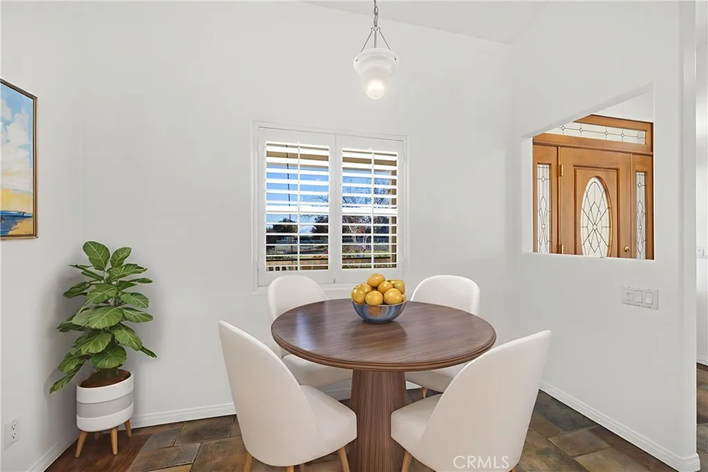 42300 Fig Street, Murrieta, California 92562 home-pic-12