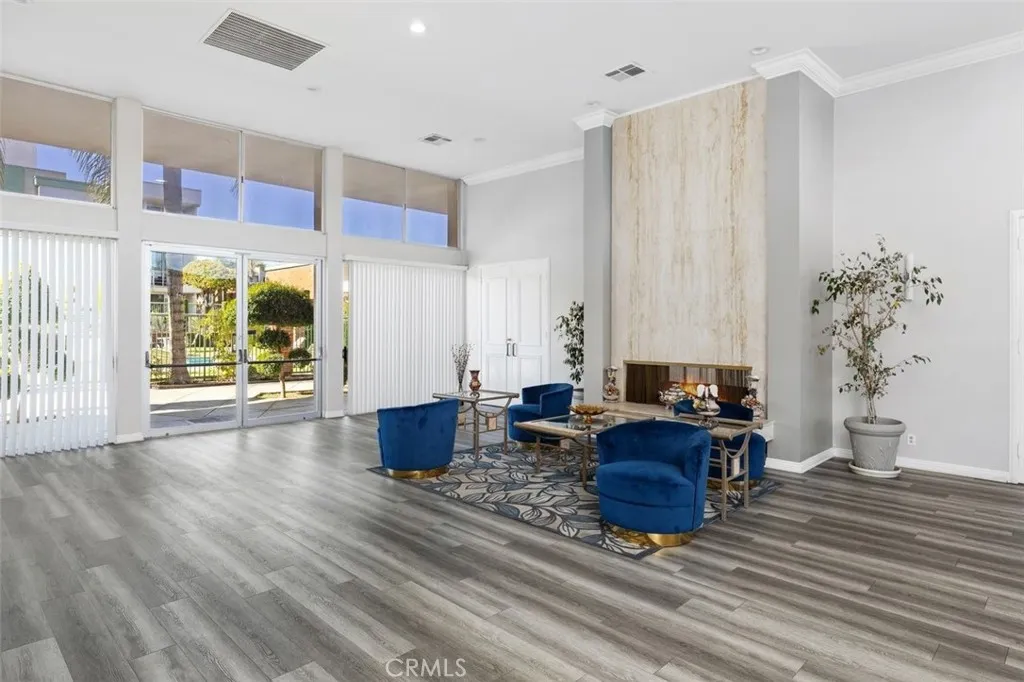 5301 Balboa Boulevard 5b, Encino, California 91316 home-pic-2