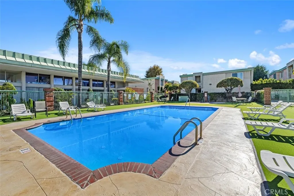 5301 Balboa Boulevard, Encino, California 91316 home-pic-13