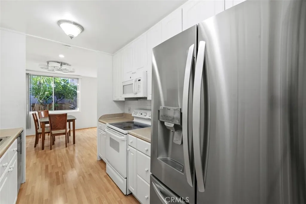 5301 Balboa Boulevard 5b, Encino, California 91316 home-pic-4