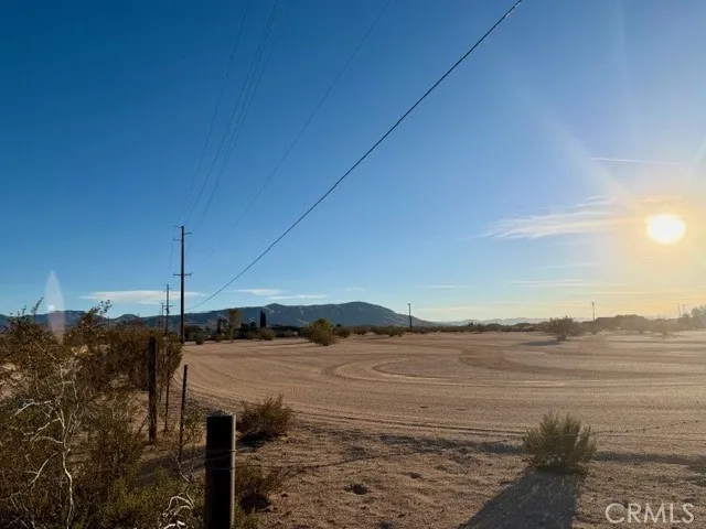 23585 Bear Valley, Apple Valley, California 92308 home-pic-0