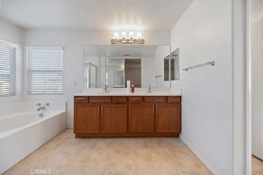 13223 Concord Drive, Victorville, California 92392 home-pic-43