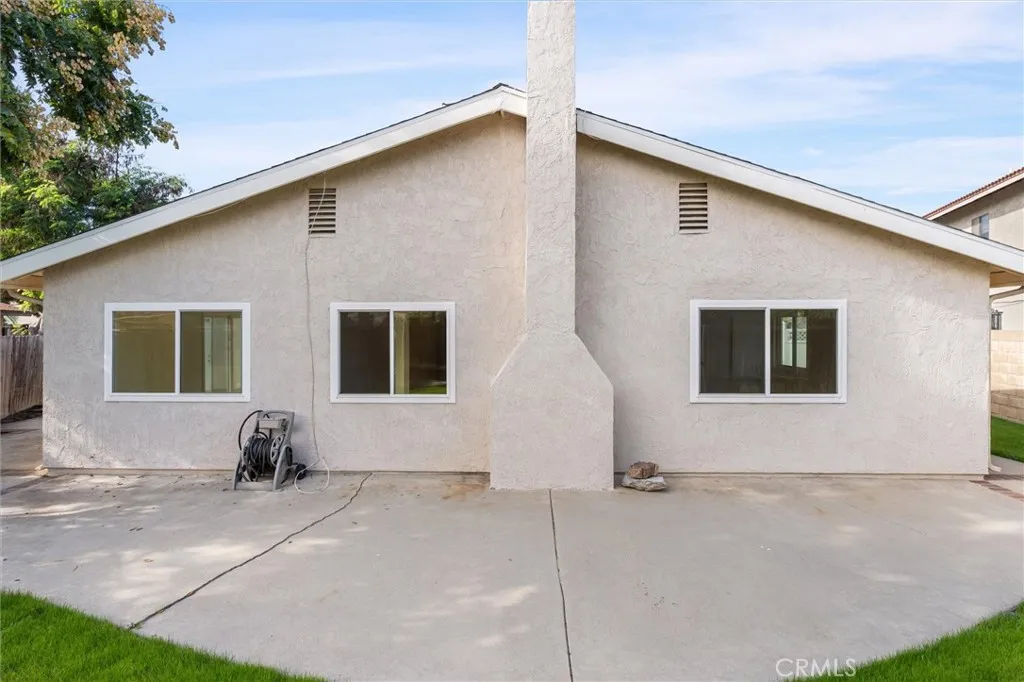 618 S Sally Lee Street, Azusa, California 91702 home-pic-22