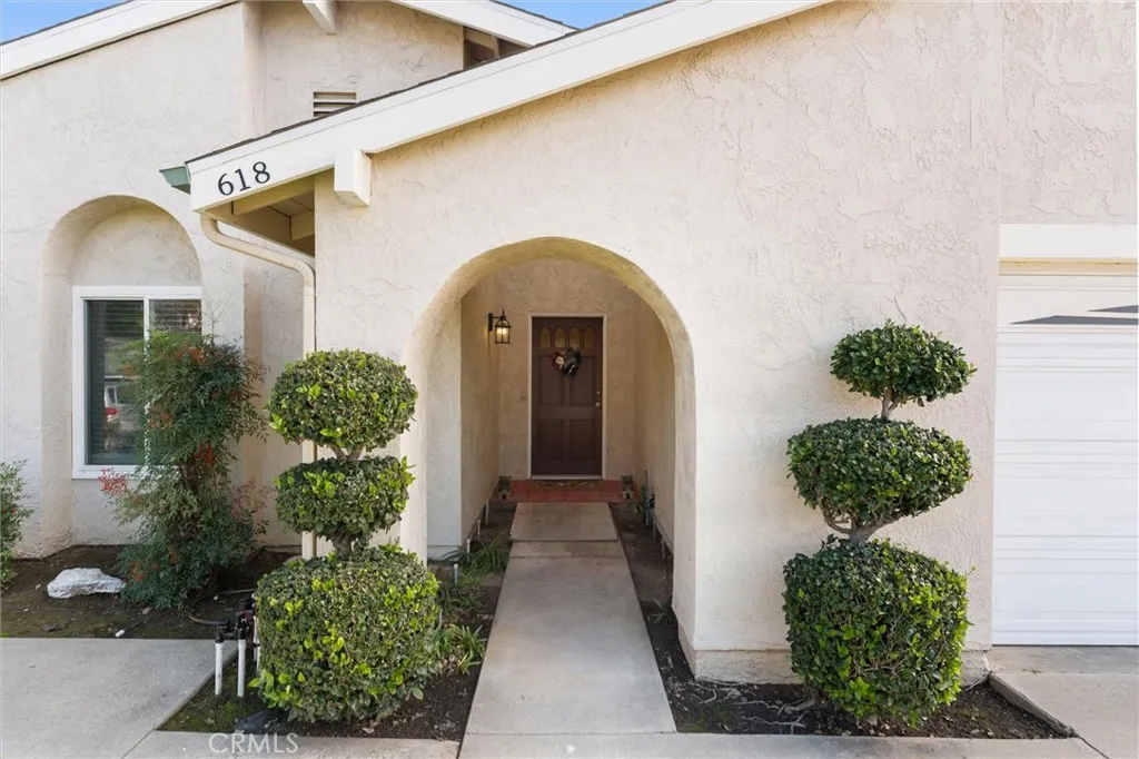 618 S Sally Lee Street, Azusa, California 91702 home-pic-1