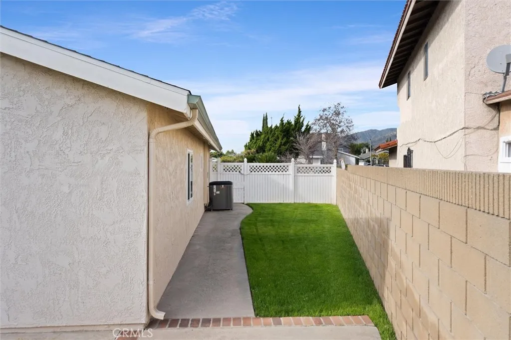 618 S Sally Lee Street, Azusa, California 91702 home-pic-21