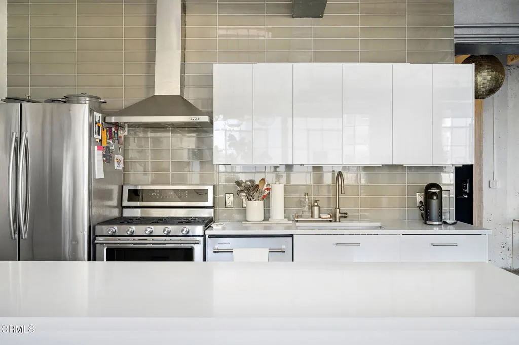 315 E 8th Street 301, Los Angeles, California 90014 home-pic-14