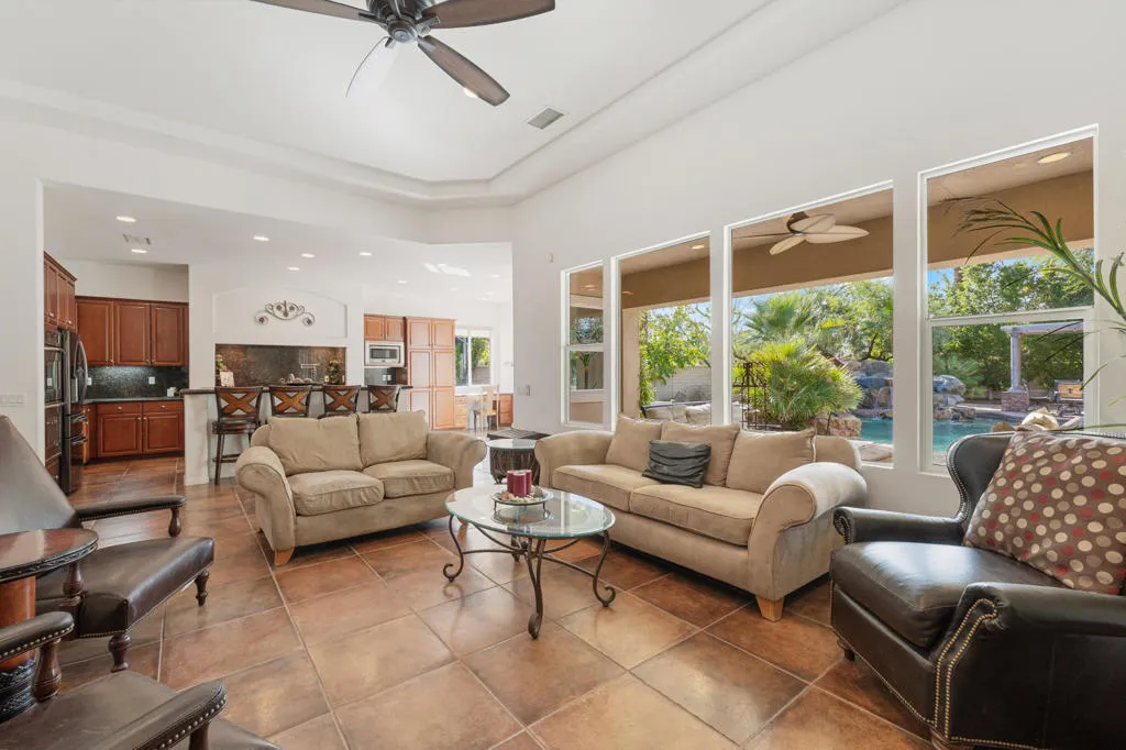 155 Bellini Way, Palm Desert, California 92211 home-pic-3