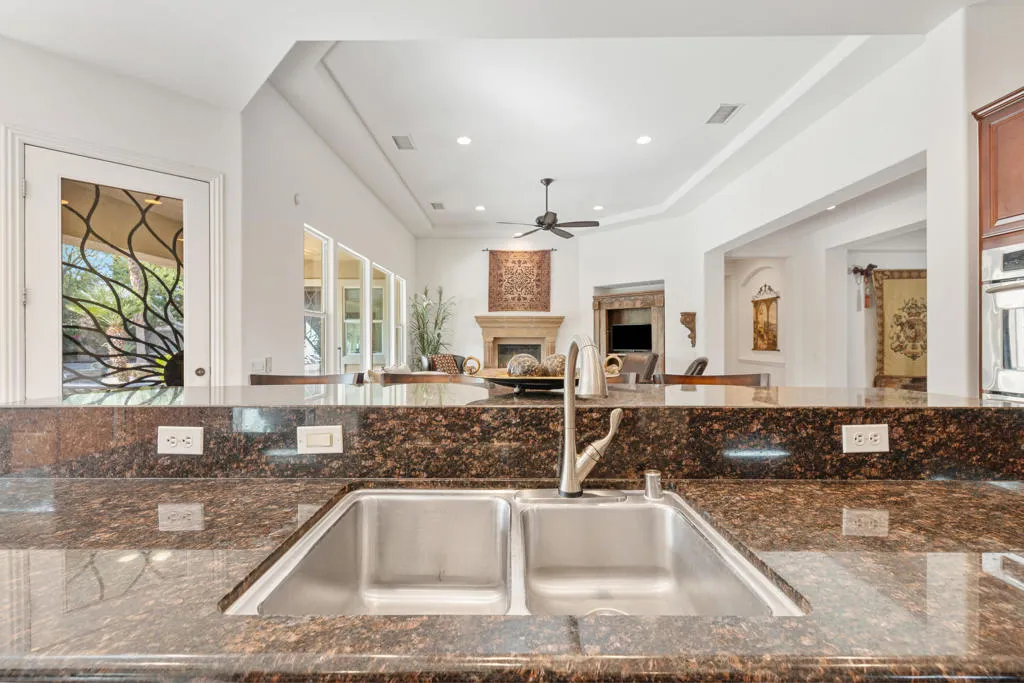 155 Bellini Way, Palm Desert, California 92211 home-pic-7