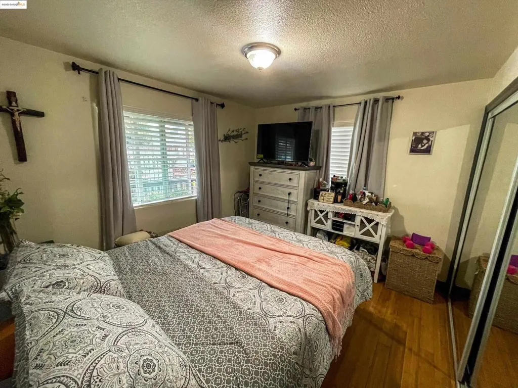 27777 E 12th St, Hayward, California 94544 home-pic-19