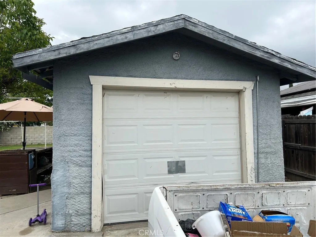 994 Magnolia, San Bernardino, California 92411 home-pic-2