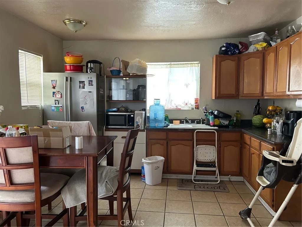 994 Magnolia, San Bernardino, California 92411 home-pic-12