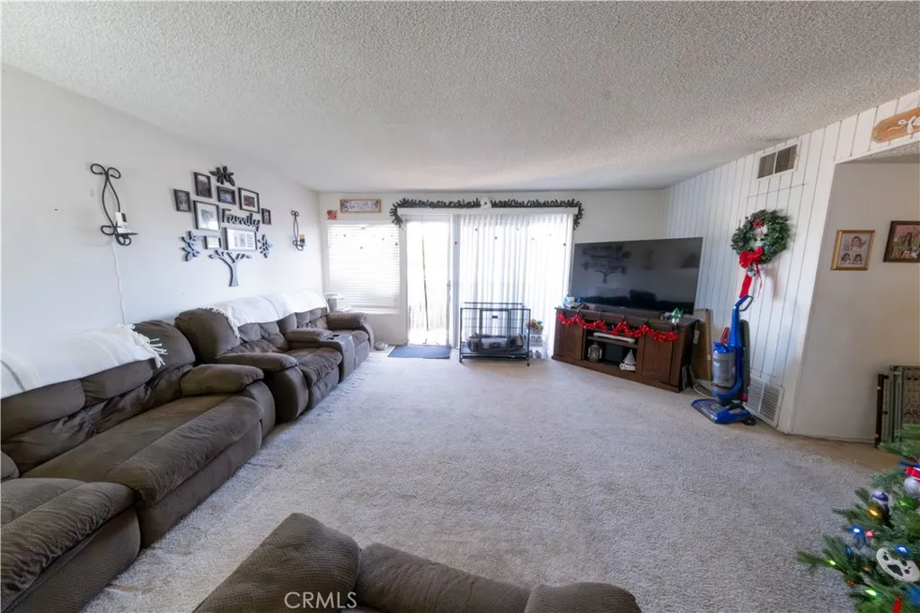 5700 Etiwanda Avenue 149, Tarzana, California 91356 home-pic-7