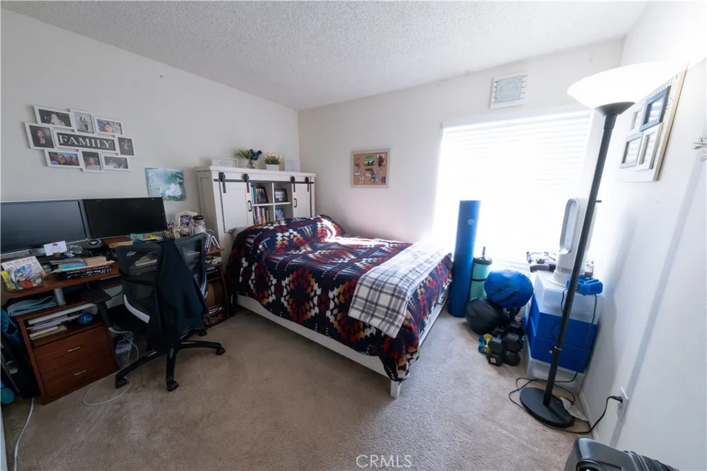 5700 Etiwanda Avenue 149, Tarzana, California 91356 home-pic-16