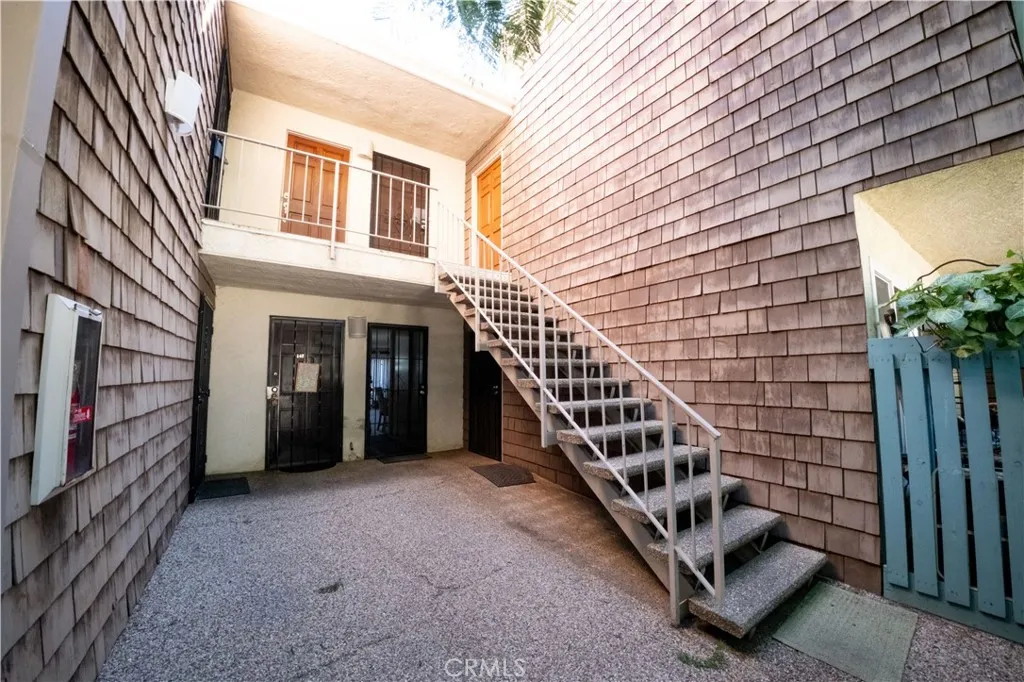5700 Etiwanda Avenue 149, Tarzana, California 91356 home-pic-25