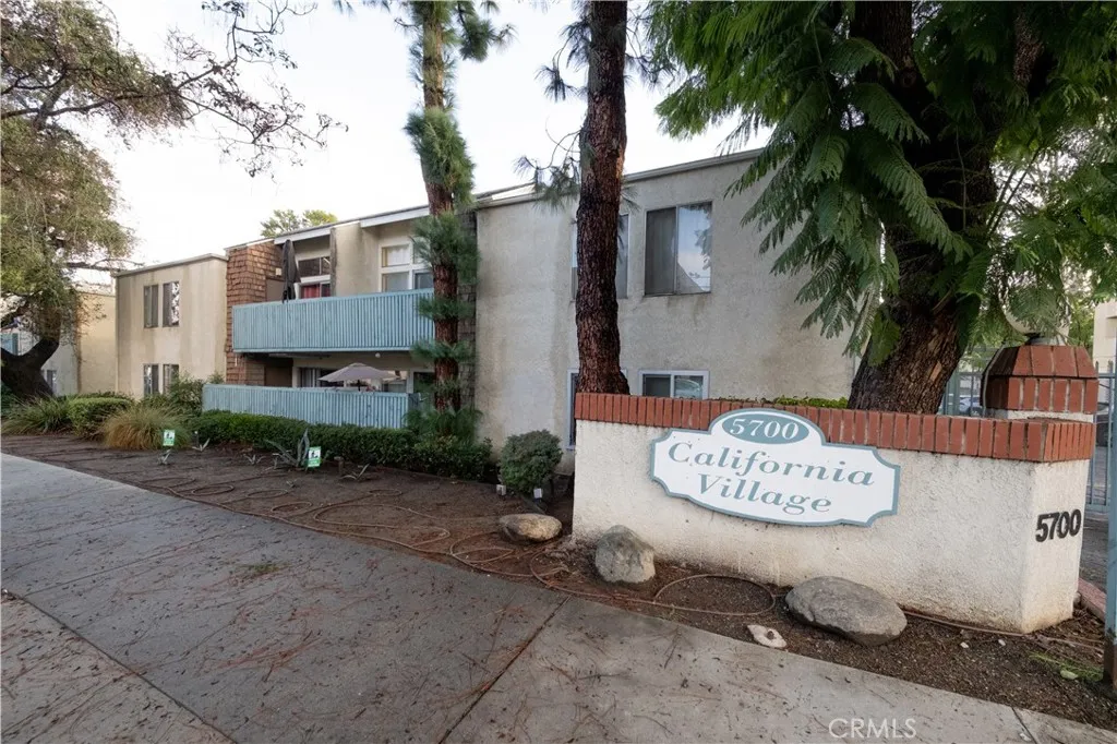 5700 Etiwanda Avenue 149, Tarzana, California 91356 home-pic-0