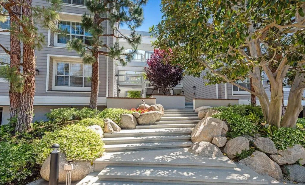 13078 Mindanao Way 101, Marina Del Rey, California 90292 home-pic-10