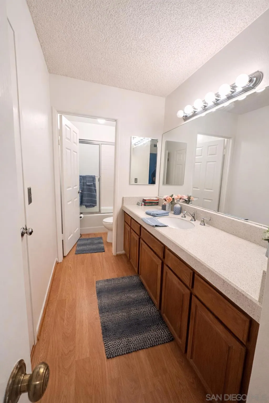 13078 Mindanao Way 101, Marina Del Rey, California 90292 home-pic-6
