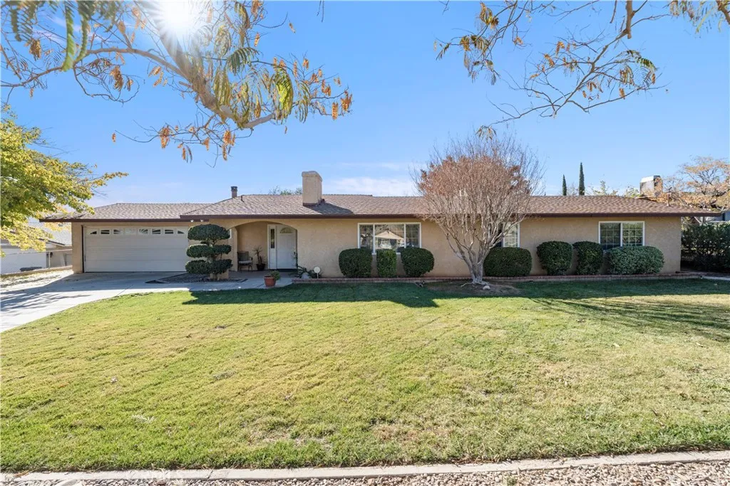 16395 Mission, Hesperia, California 92345 home-pic-1