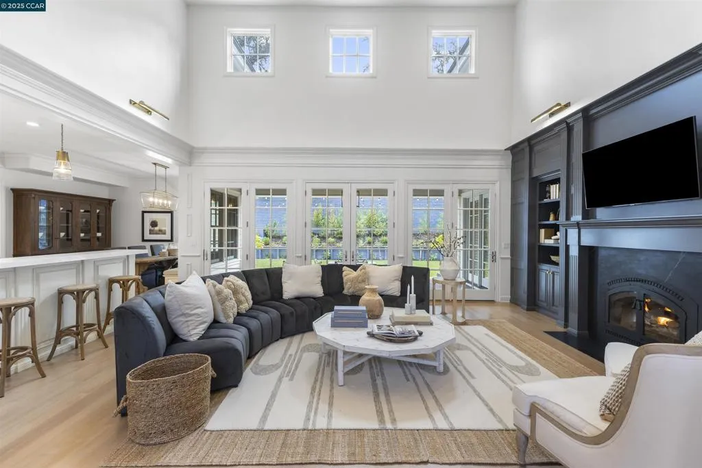 1826 Alameda Diablo, Diablo, California 94528 home-pic-7